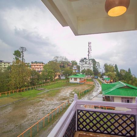 The Pelling Resort Exterior photo