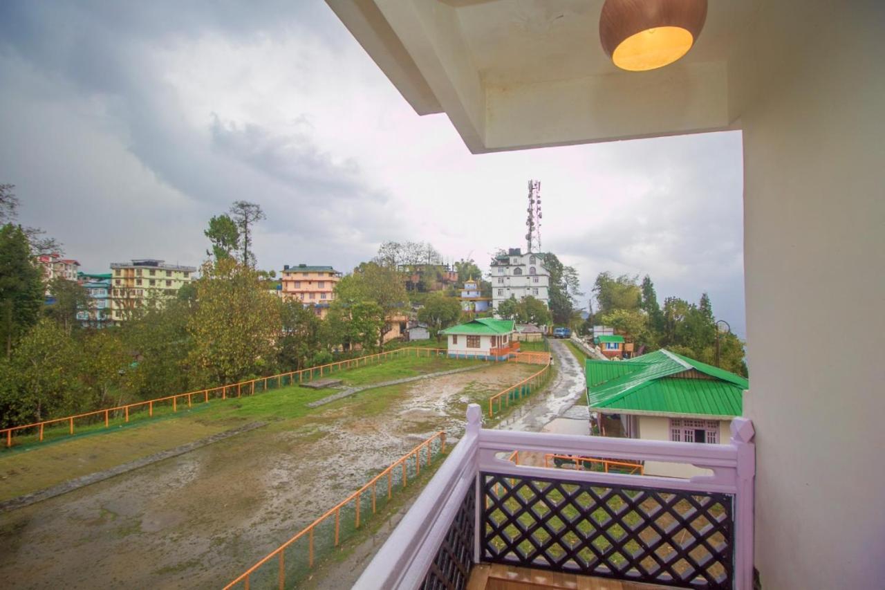 The Pelling Resort Exterior photo